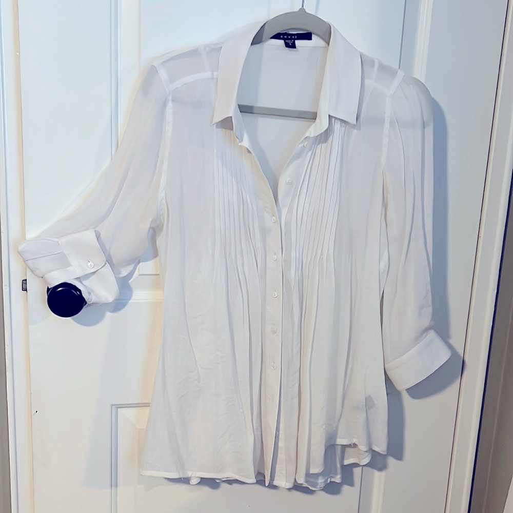 Shear white blouse with pleated bottom